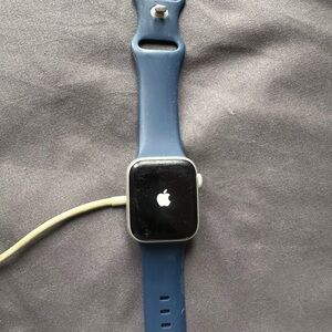 Apple Watch Series 4 Used